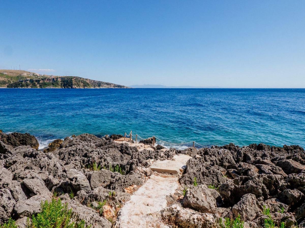 The Sea Cave Camping Himare Exterior photo