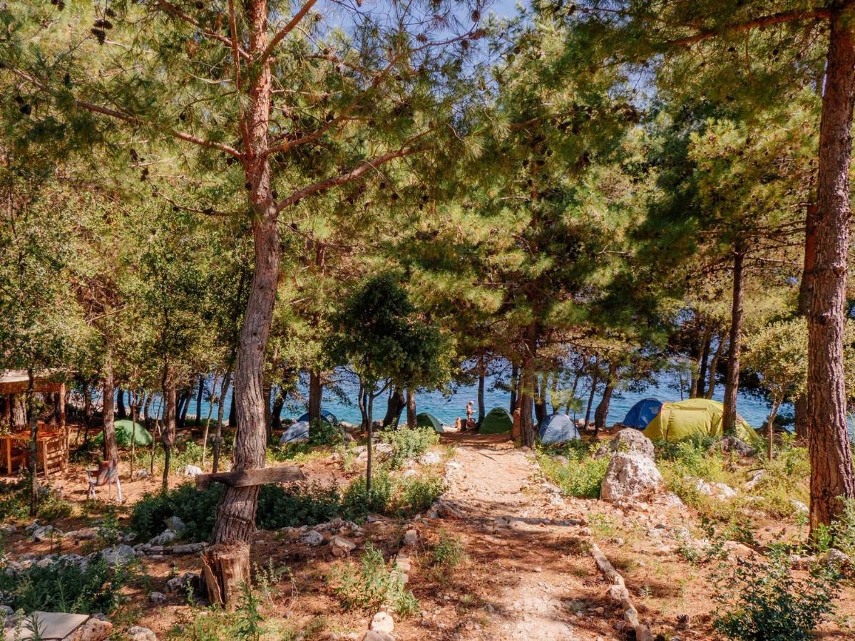 The Sea Cave Camping Himare Exterior photo